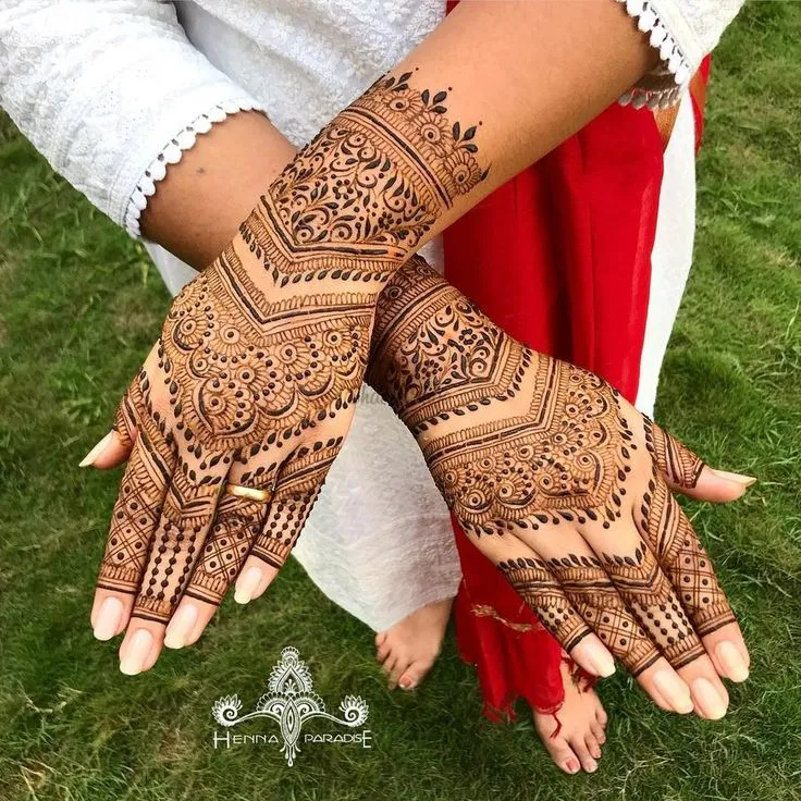 Famous backhand mehndi design for bridal by mehndidesigns4u