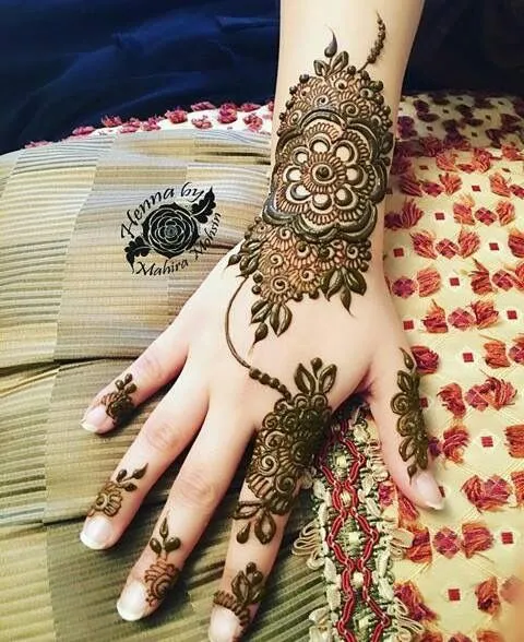 Trendy Floral Back Hand Mehndi Design