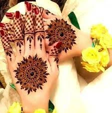 Rounded flower Back Hand Mehndi Design
