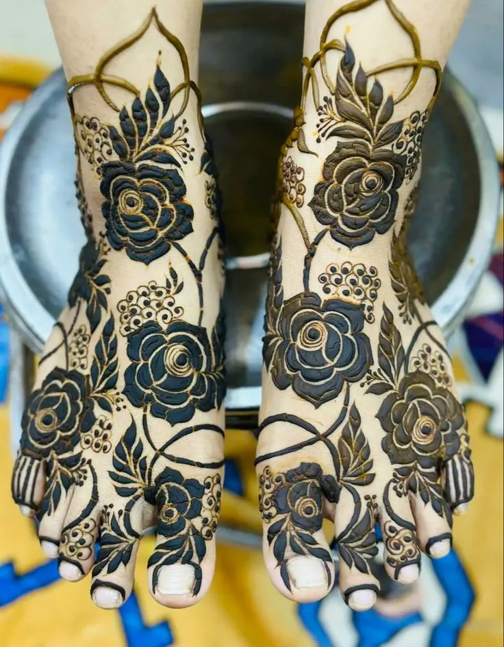beautiful rose pattern Leg Mehndi Design