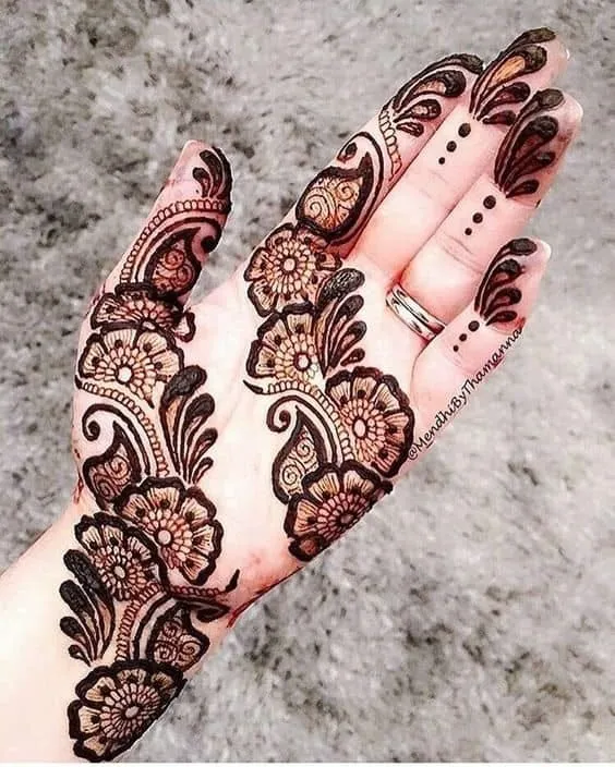 best Mehndi Design Simple for front hand