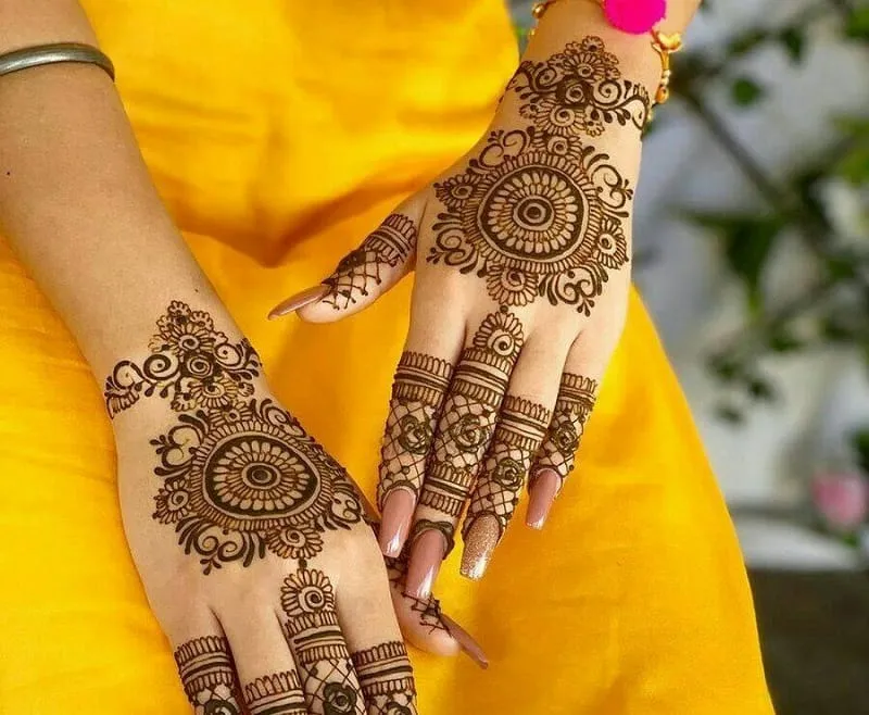 Delightful Back Hand Flower Mehndi Design by mehndidesigns4u