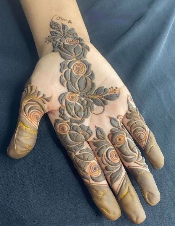 rose Mehndi For front hand